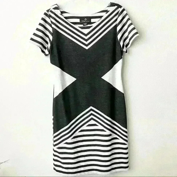 RONNI NICOLE | Black & White Mini Dress Size Small - Picture 7 of 8